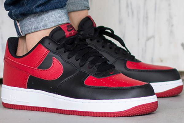 Women Air Force 1-010